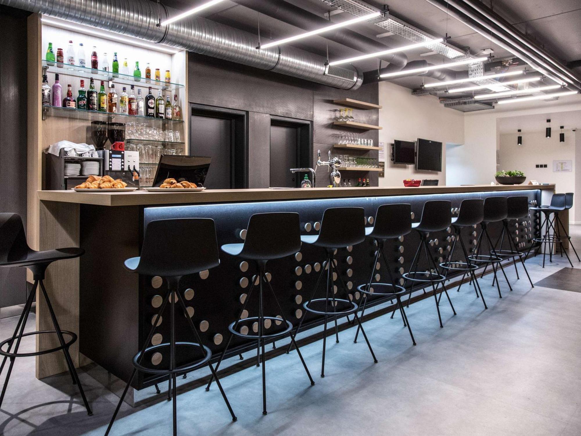 Ibis Styles Bale-Mulhouse Aeroport Hotel Blotzheim Ngoại thất bức ảnh