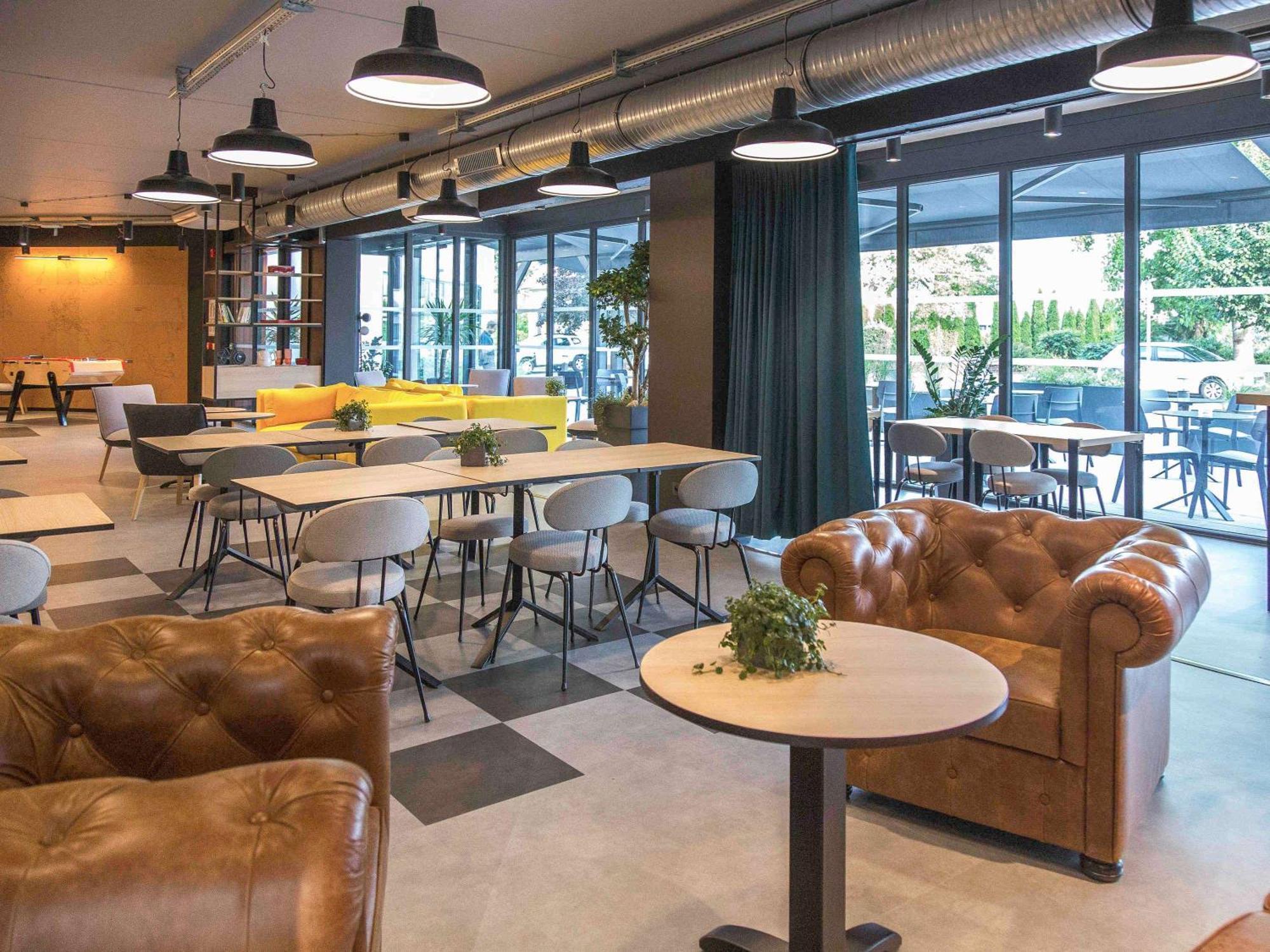 Ibis Styles Bale-Mulhouse Aeroport Hotel Blotzheim Ngoại thất bức ảnh